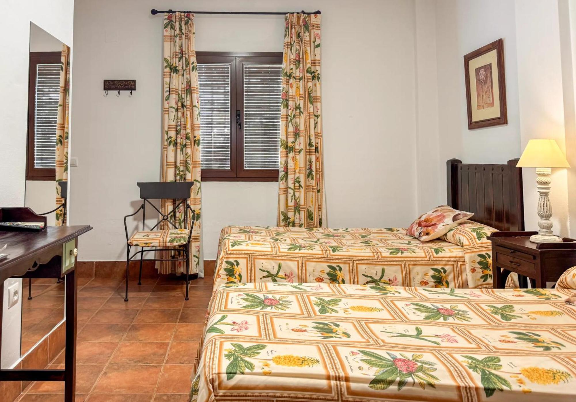 Hotel Restaurante Valsequillo Lepe Extérieur photo